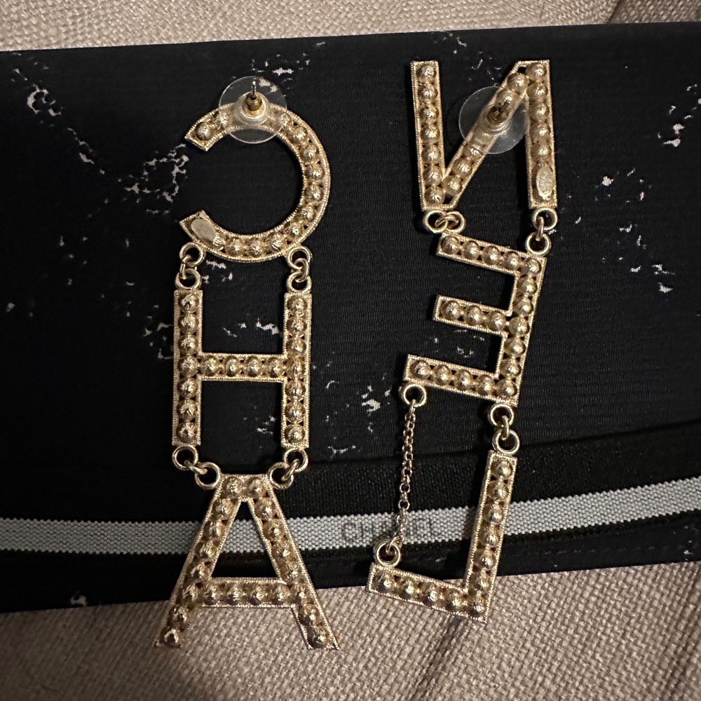 Chanel Drop Earrings - Picture 5 of 15